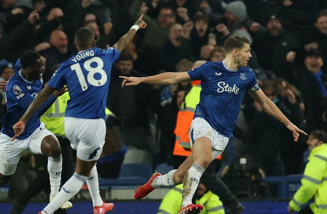 Premier League -Everton snød Liverpool i de døende sekunder