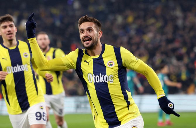 Æresdivisionen -Dusan Tadic meldes tæt på Nijmegen