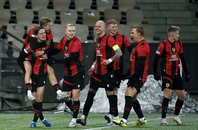  CL-kval -Nikolaj Hansen blev dobbeltmålscorer i CL-kamp