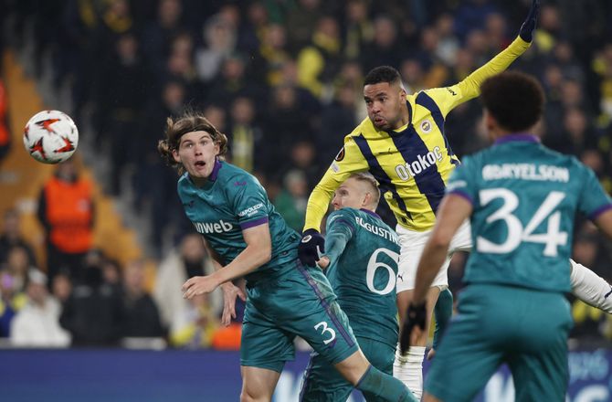 Jupiler Pro League -Lucas Hey ramt af skade