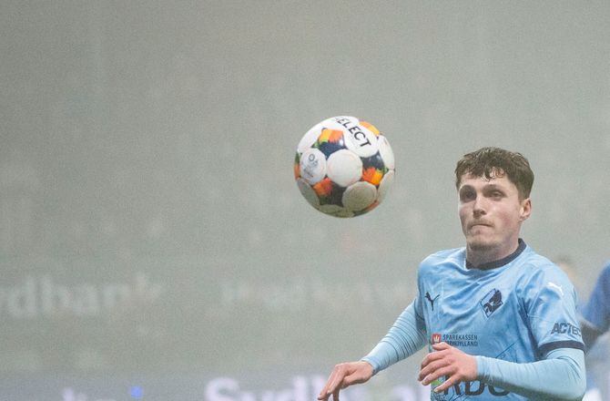 International -Bertelsen jokede med Dyhr: Sjovere at score i den rigtige ende