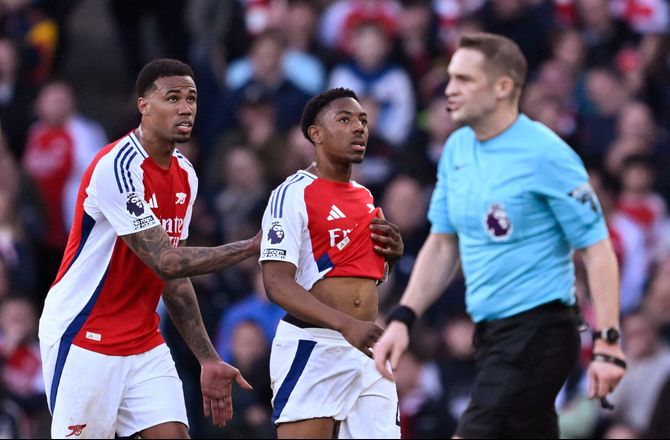 Premier League -Værsgo, Liverpool: Arsenal nedsmeltede i egen hule