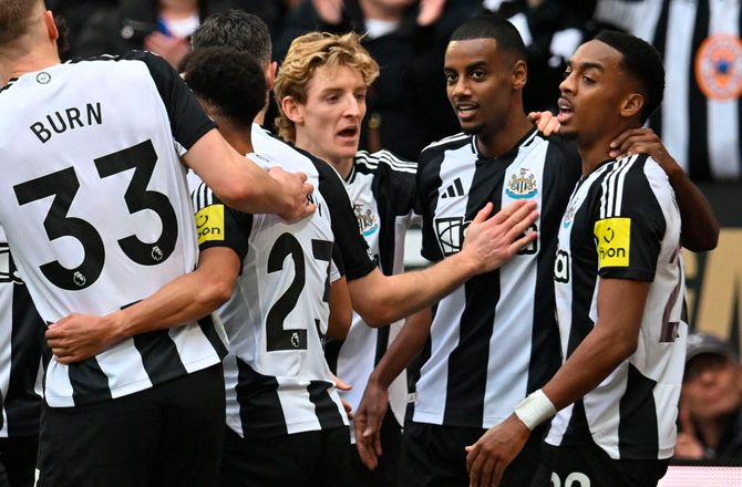 Premier League -Newcastle sænkede Forest i underholdende syvmålskamp