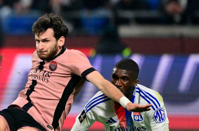 Ligue 1 -Avis: Lyon klandrer stort PSG-køb for at være ulovligt