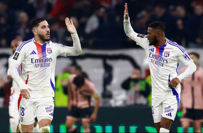 Ligue 1 -Lyon-komet hyldes: Det største naturtalent 