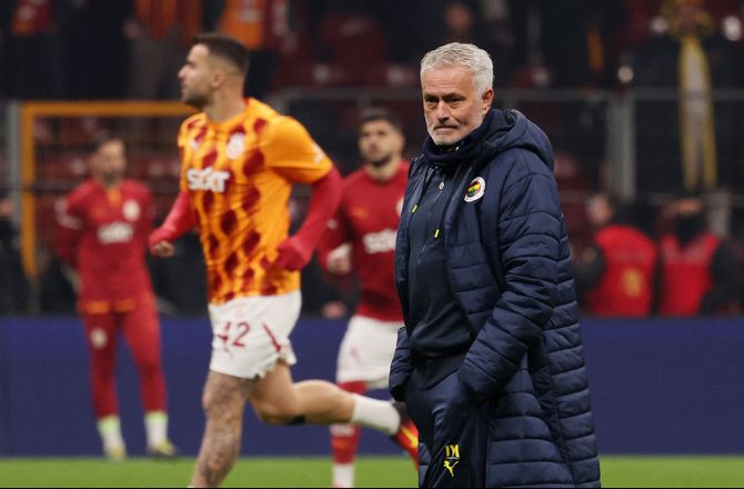 SüperLig -Galatasaray anklager Mourinho for racisme