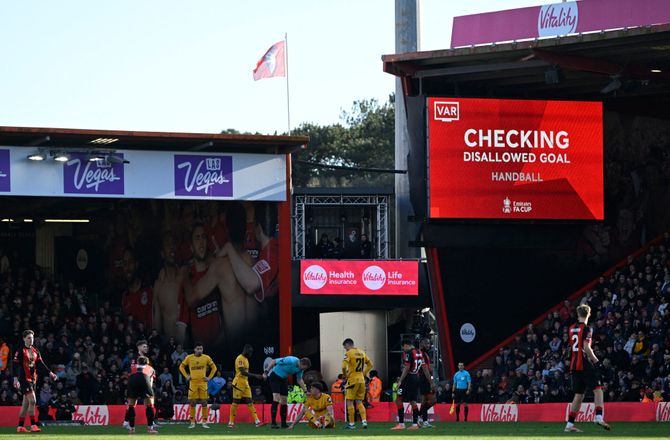 FA Cup -Syv minutter: Rekordlangt VAR-tjek i Bournemouth
