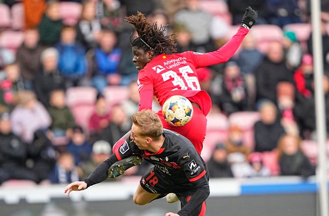 3F Superliga -FCN-træner ser stort potentiale: Skal ikke sammenligne
