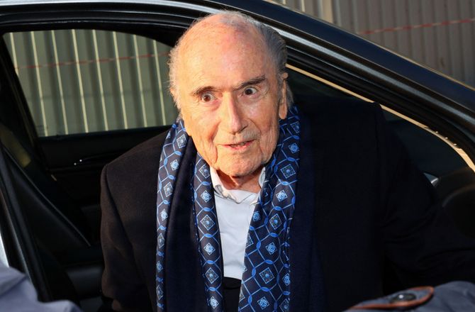 VM -Sepp Blatter kritiserer FIFA-plan: Fodbold tilhører folket