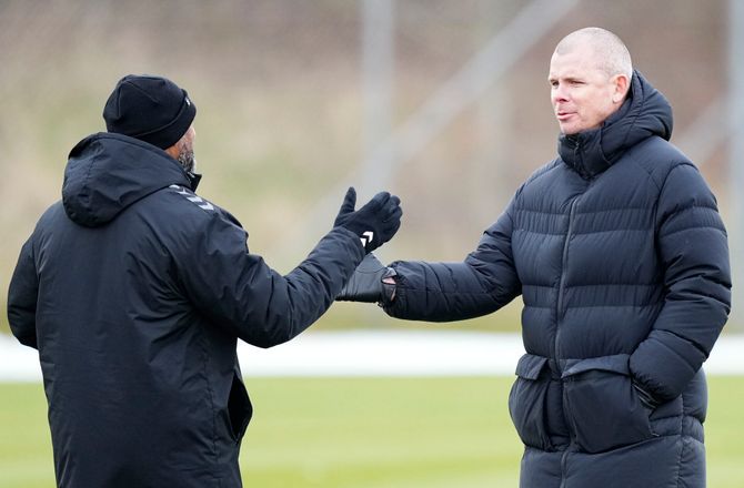 Betinia Liga -Horsens-ejer roser Esben Hansen: Har gjort det godt