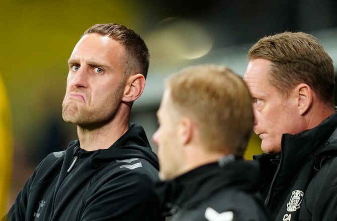 3F Superliga -Brøndbys Birk tjekker ikke stillingen
