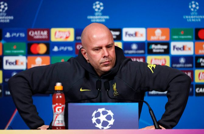 Champions League -Arne Slot tabte kæben over PSG's intensitet