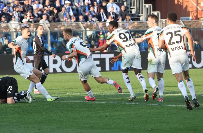 Serie A -Iskolde Gytkjær sikrede point mod Como i tillægstiden