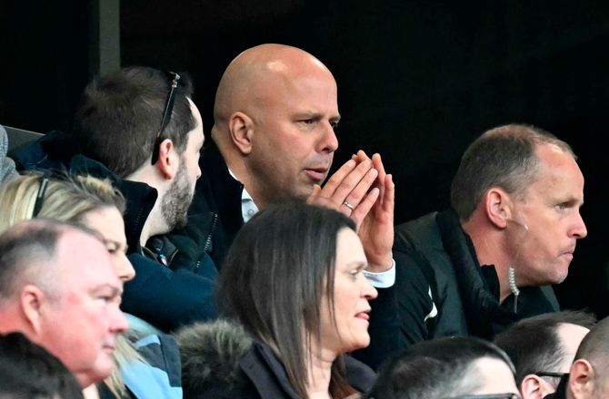 Premier League -Slot skiftede tre i pausen: Ville skabe vrede