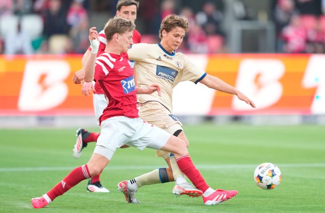 3F Superliga -Ung SIF’er fik chancen på uvant position: Det er jo bare fodbold