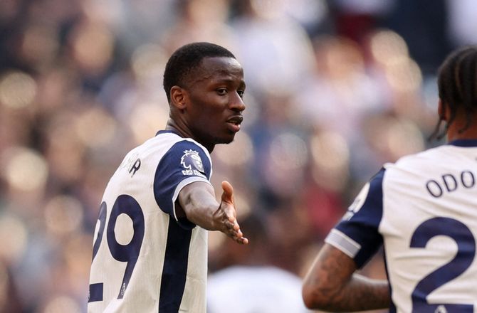 Tottenham -Sarr-forskrækkelse i Spurs: Han mærkede noget i ryggen
