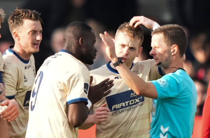 3F Superliga -Angriber sur over udskiftning: Lyngby-boss nedtoner