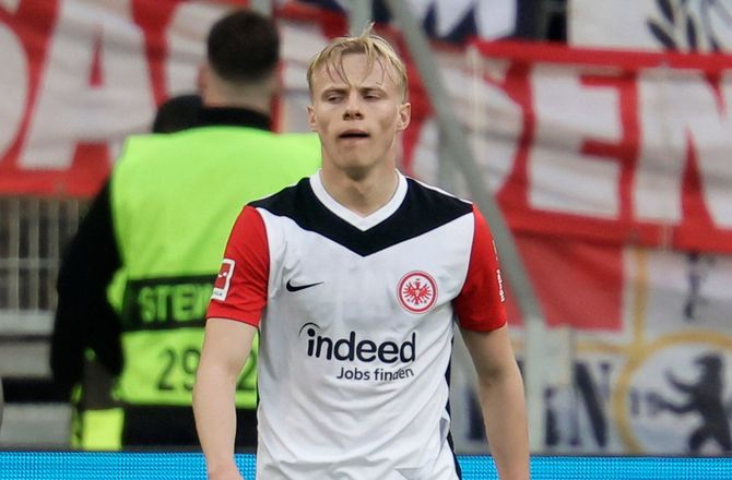 Bundesliga -Larsson elsker Oscar Højlund: Det har en indflydelse 