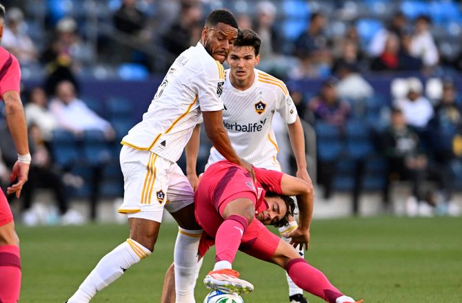 Major League Soccer -Sukkerbold: Zanka hjalp LA Galaxy til årets første point