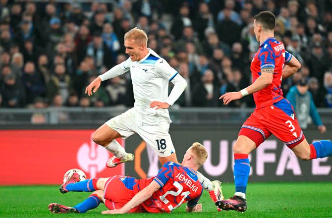 Europa League -Isaksen-mål blev afgørende: Lazio videre uden at imponere