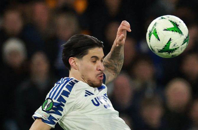 Conference League -Chelsea-raket fik opsang af Diks: 'Lad nu være med det der' 
