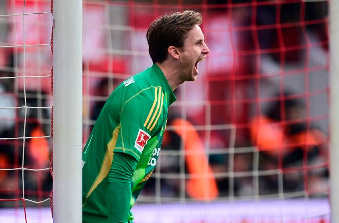 Bundesliga -Frederik Rønnow viste klassen i overraskende sejr