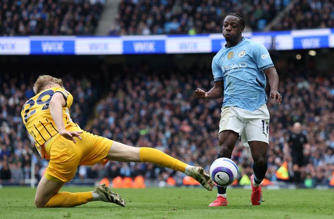 Premier League -Guardiola i det røde felt: Doku kunne brække benet