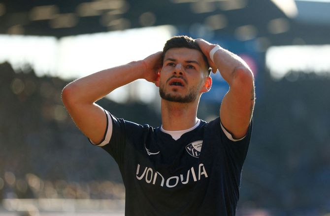Bundesliga -Bundesliga-oprykkere lejer hos Bo Henriksen 