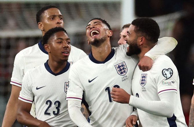 VM kval. UEFA -England spadserede hen over Letland