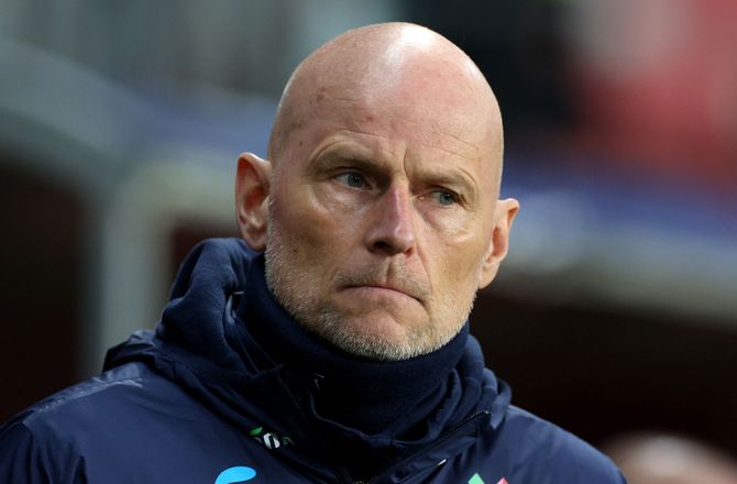 Premier League -Ståle i opråb: Brentford-nordmand bør skifte klub