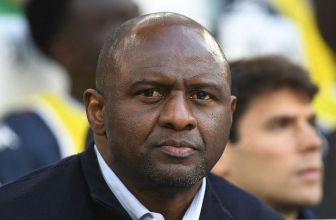 Africa Cup of Nations Qualification -Senegal hyrer Patrick Vieira