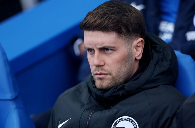 Premier League -Brighton-boss kritiserer Arsenal: Bruger over et minut på hjørne