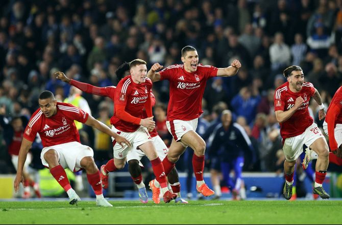 FA Cup -Forest bookede plads på Wembley efter straffesparksdrama