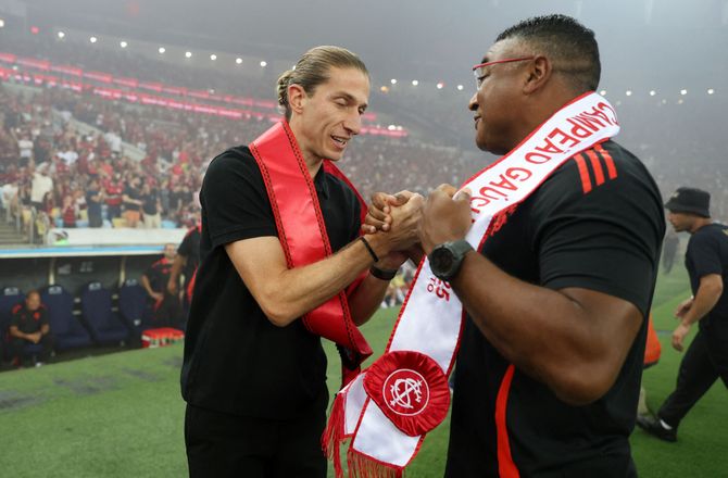 Serie A -Filipe Luis forlænger med Flamengo 