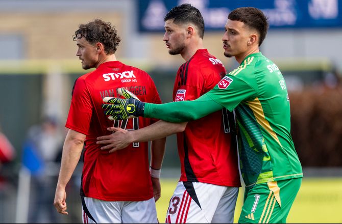 3F Superliga -Vejle-helte kæmper med Jordan Larsson om SL-pris