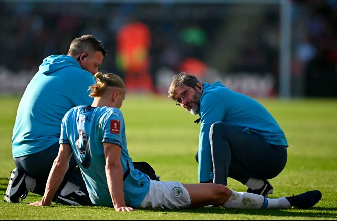 FA Cup -City-chok: Haaland spottet på krykker