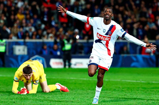 Coupe de France -PSG vendte 0-2 til 4-2 og detonerede bomben i Dunkerque