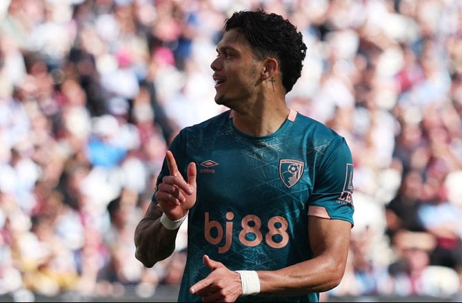 Premier League -Bournemouth får medhold i appel: Evanilsons røde kort annulleres