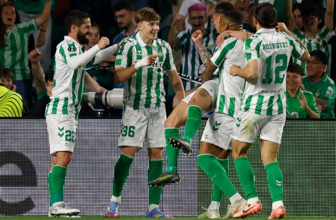 La Liga -Betis smed point i jagten på Champions League