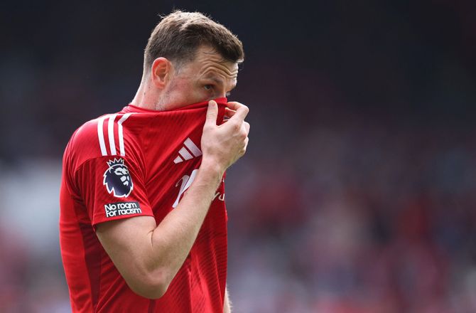 Premier League -Chris Wood tilbage i Forest-trup efter seks måneder