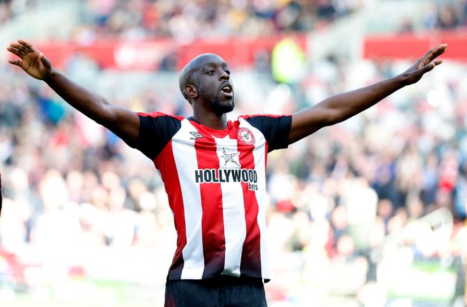 Premier League -BBC: Yoane Wissa forlader Brentford-lejr