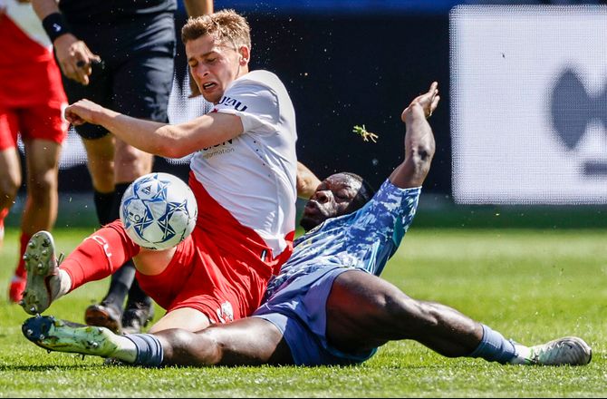 Championship -Derby jagter Oscar Fraulo: Klubben kan lide ham