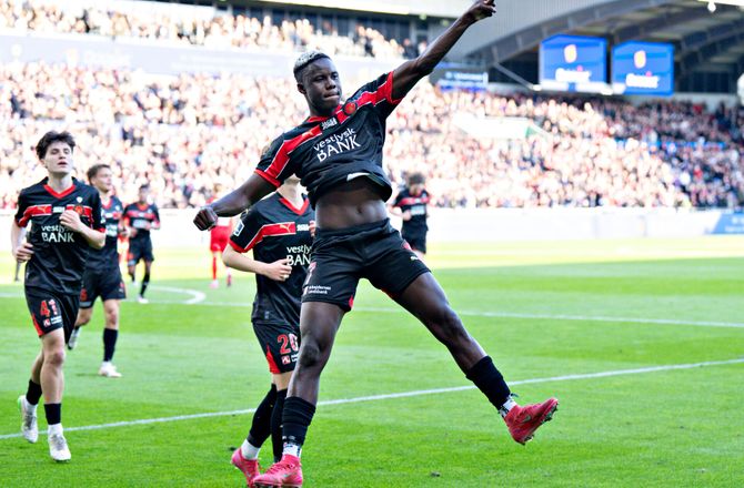 3F Superliga -Ulvene lugter blod: FCM lammetævede FCN i Franculino-show