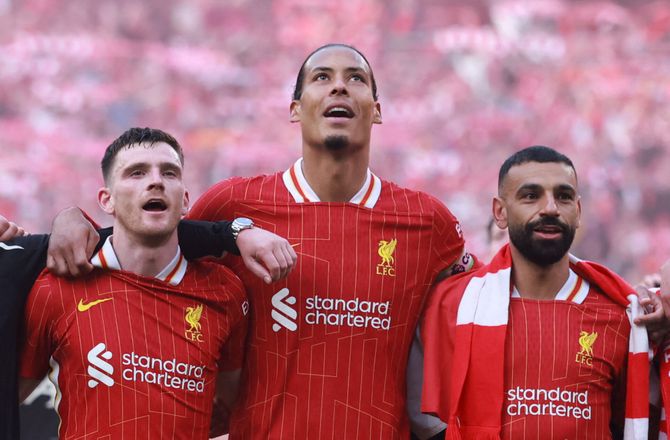 Premier League -Van Dijk i emotionel afsked: I forlader os som legender