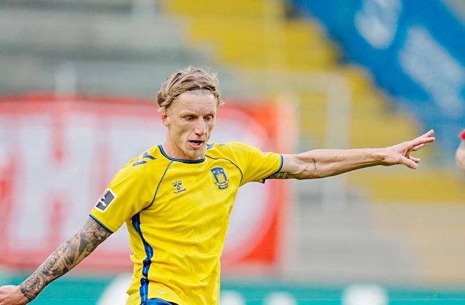 Træningskampe -Birk skifter tre til sidste test
