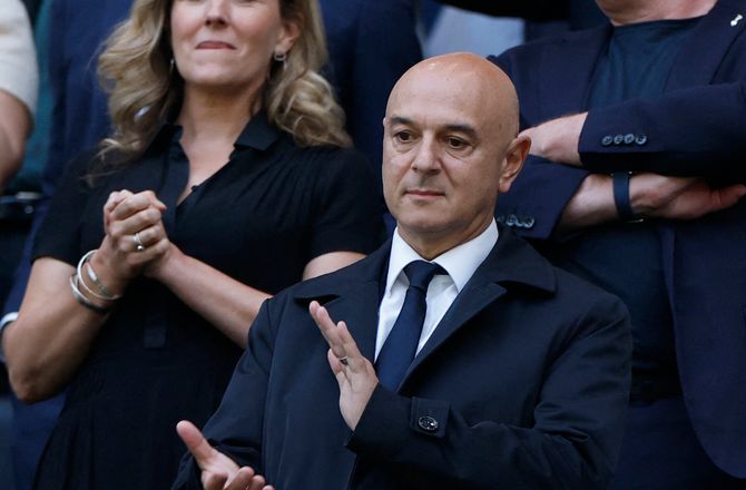 Premier League -Bombe: Daniel Levy stopper i Tottenham