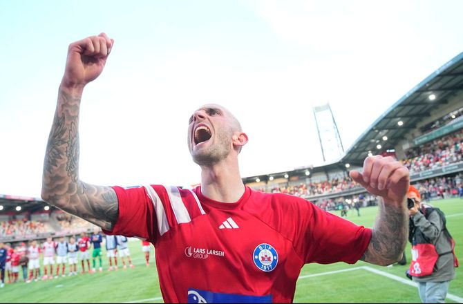 Oddset Pokalen -Gammelby hylder Kent Nielsen: Måske han skal have en statue