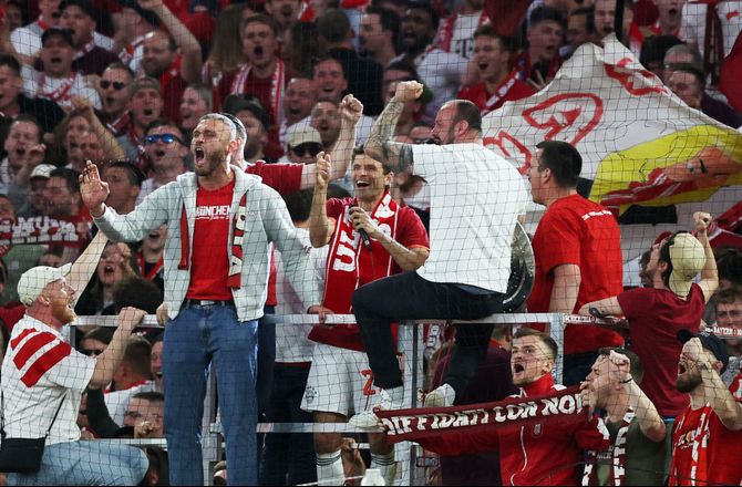 Bundesliga -Müller sagde farvel til fans: Elsker jer alle