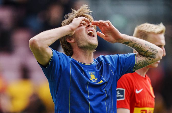 3F Superliga -Brøndby kan hjælpe FCK i guldjagt: Ligeglad med dem