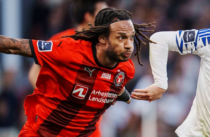 3F Superliga -FC Midtjylland bænker Mbabu i det midtjyske derby